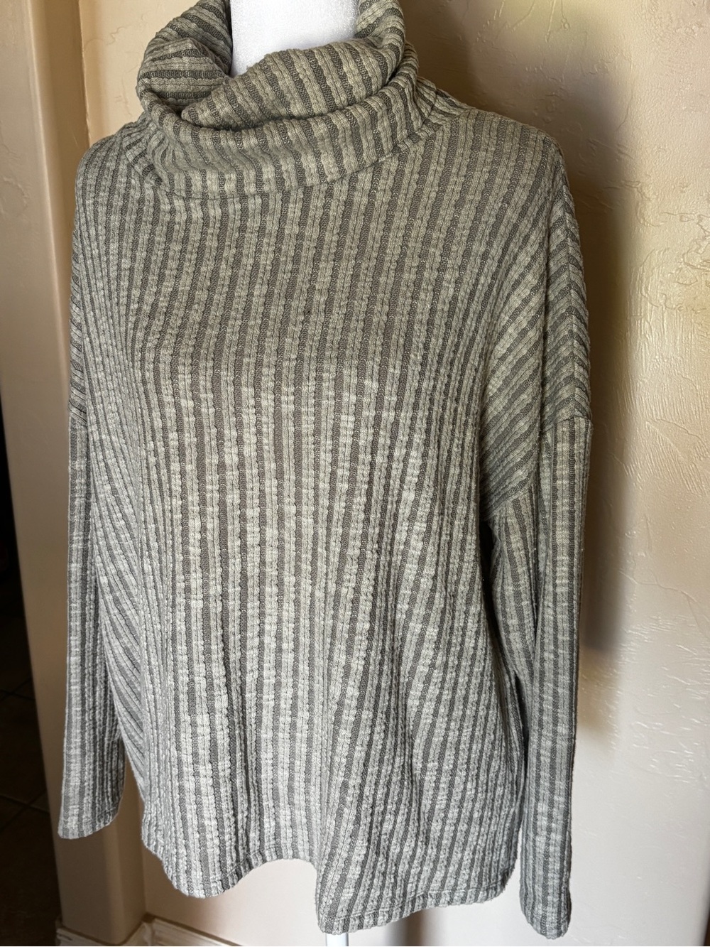 Sage Knit Turtleneck Sweater - Women Size M